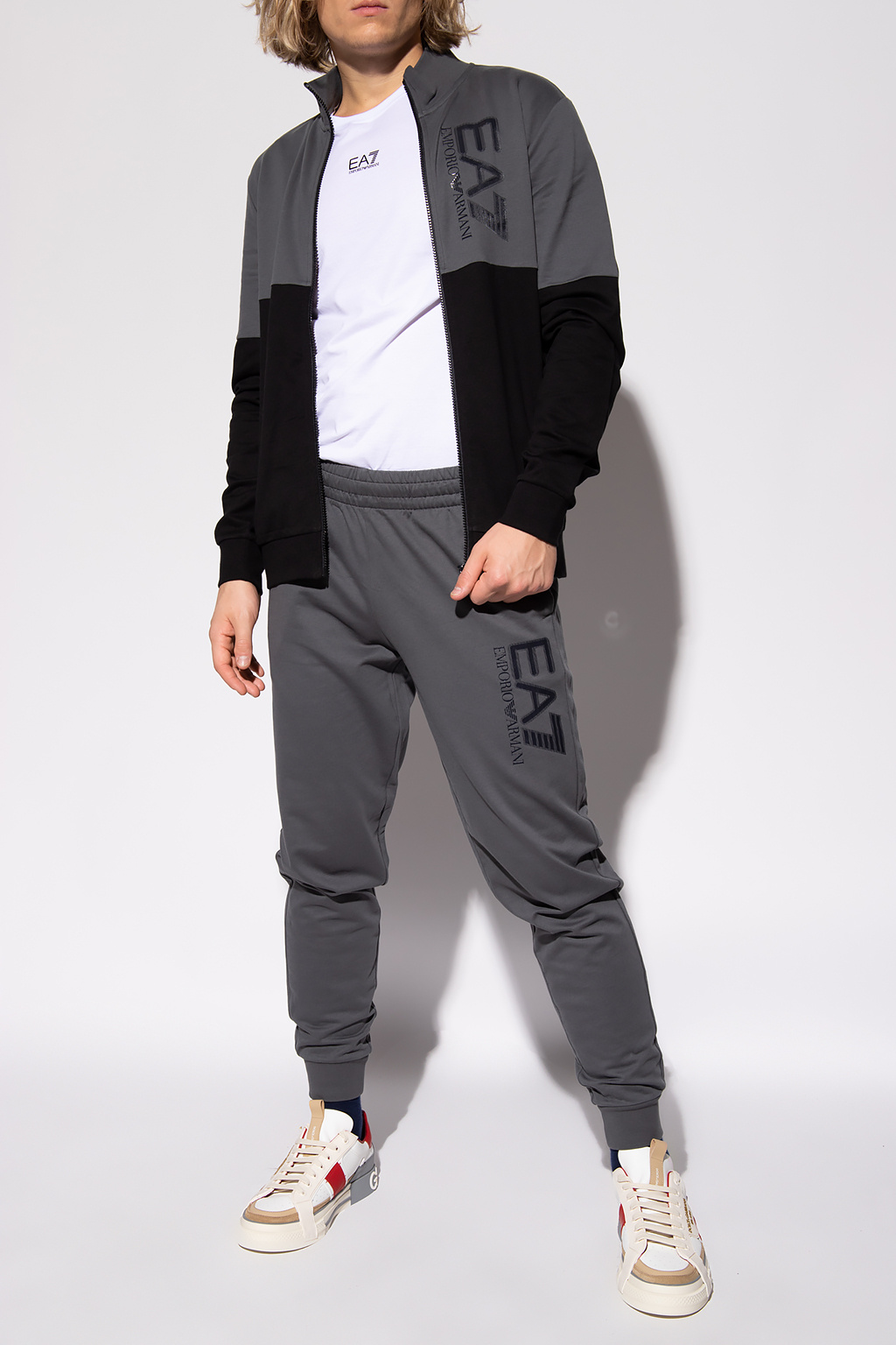 Sweatshirt and best sale sweatpants set india